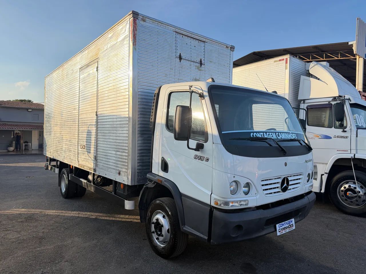Mb accelo 915 2009 baú chapeado 6.20 raridade  - Foto 3