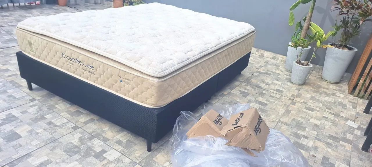 Cama Box Queen Size,Colchão Orbhes e base nova nunca usada - Foto 4