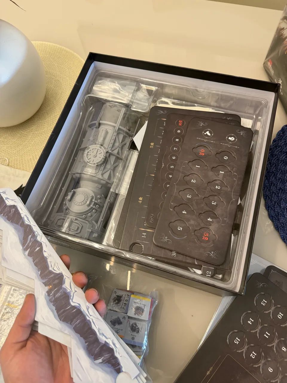 FROSTPUNK Board Game  - Foto 3