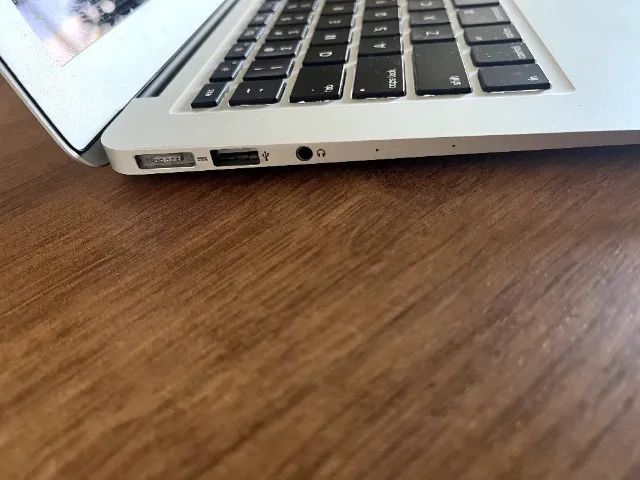 MacBook Air 13? Early 2015 - Intel i5 - 8GB RAM - LEIA DESCRIÇÃO