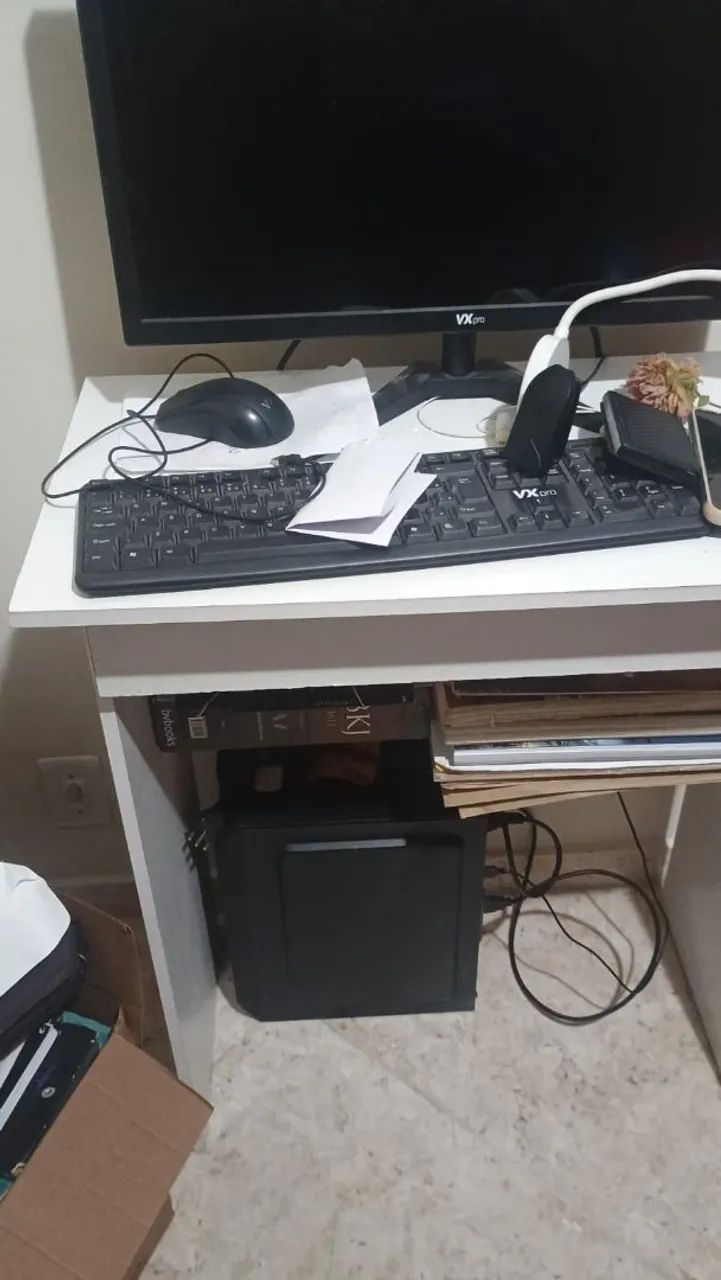 Mesa com gaveta - Foto 2