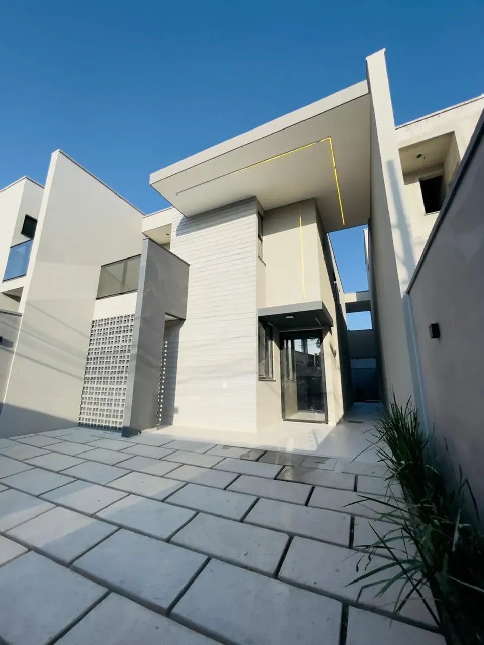 OPORTUNIDADE! CASA DUPLEX DE 152M² COM 3 QUARTOS - Foto 3