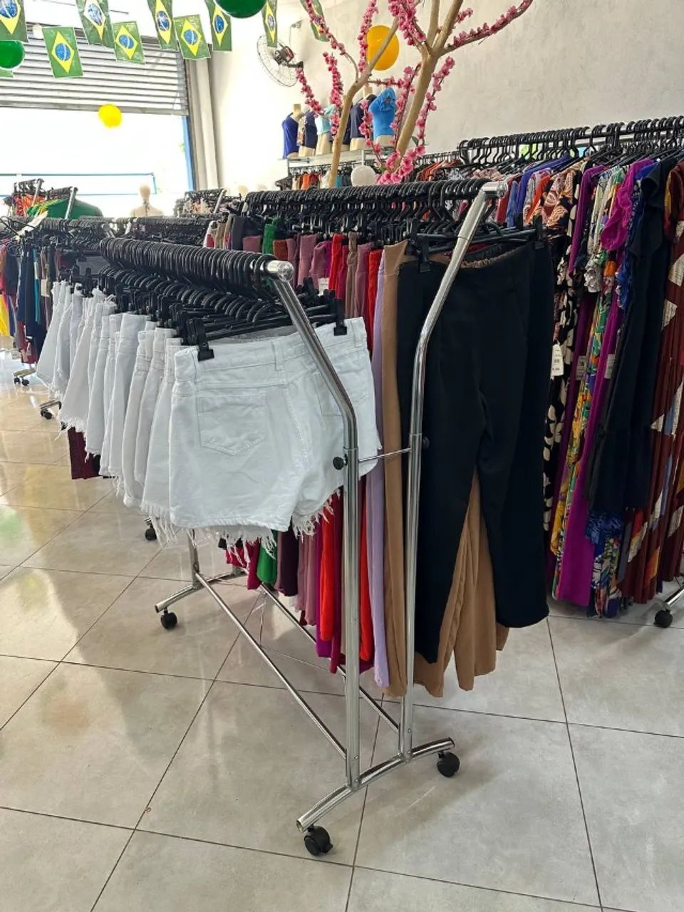 Arara de Roupas - Foto 4