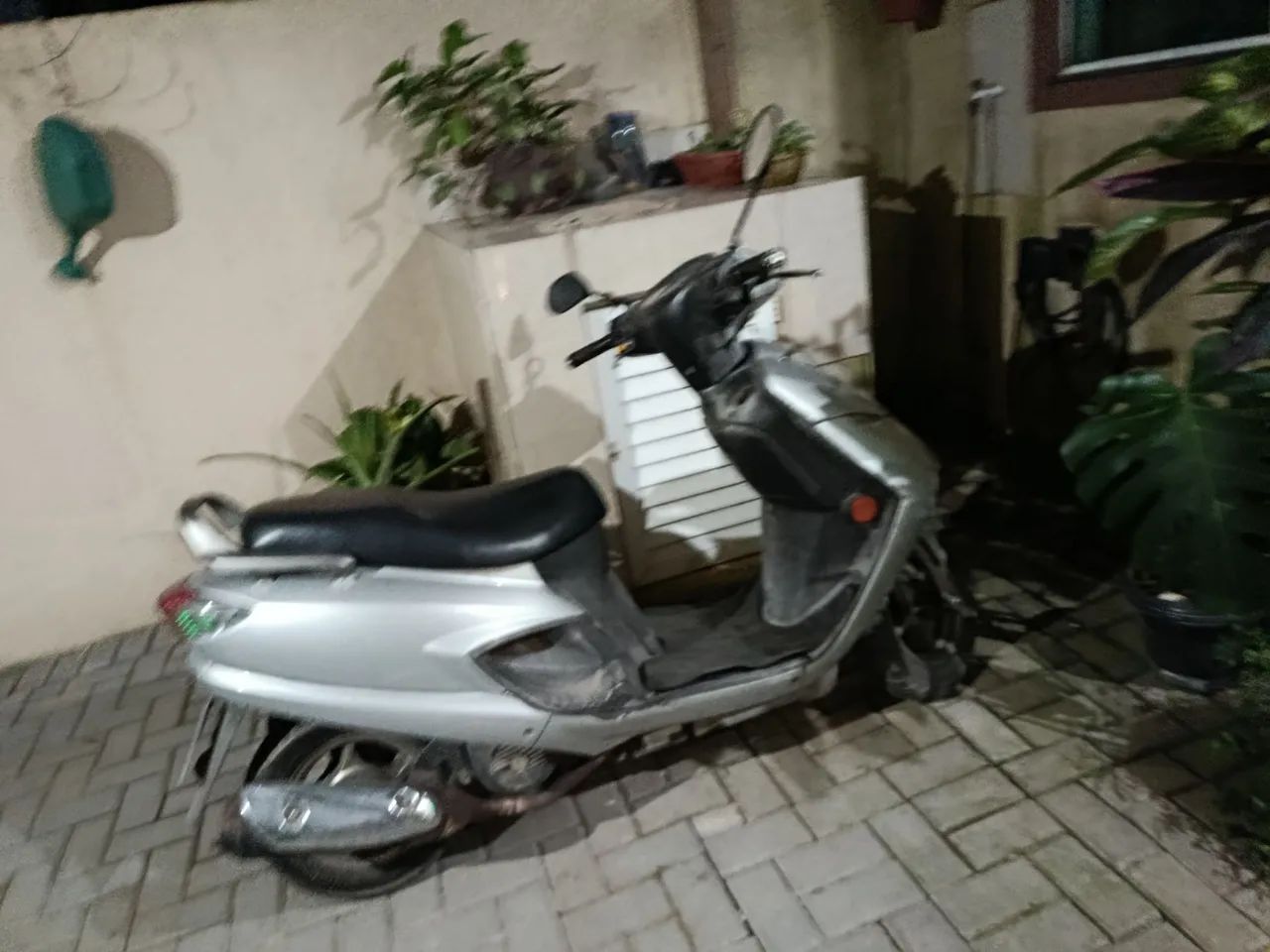 Scooter Burgman Automática  - Foto 5