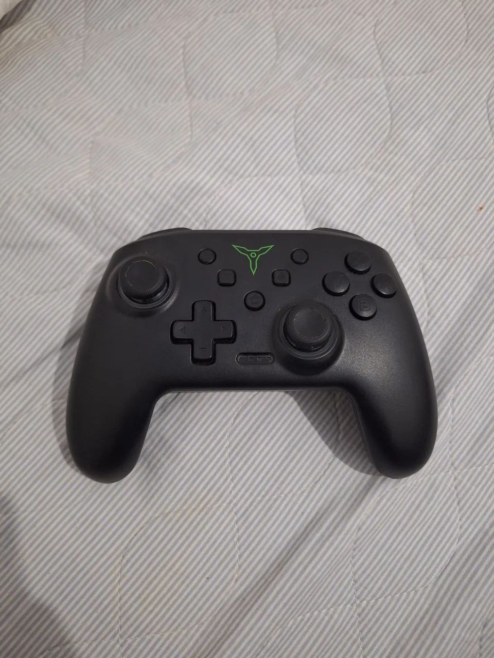 Controle Gamepad Sem Fio Com Led compatível com Pc, Nintendo Switch e Celular - Foto 2