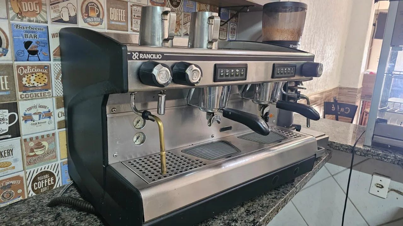 Máquina de café profissional Rancilio com moinho<br> - Foto 5