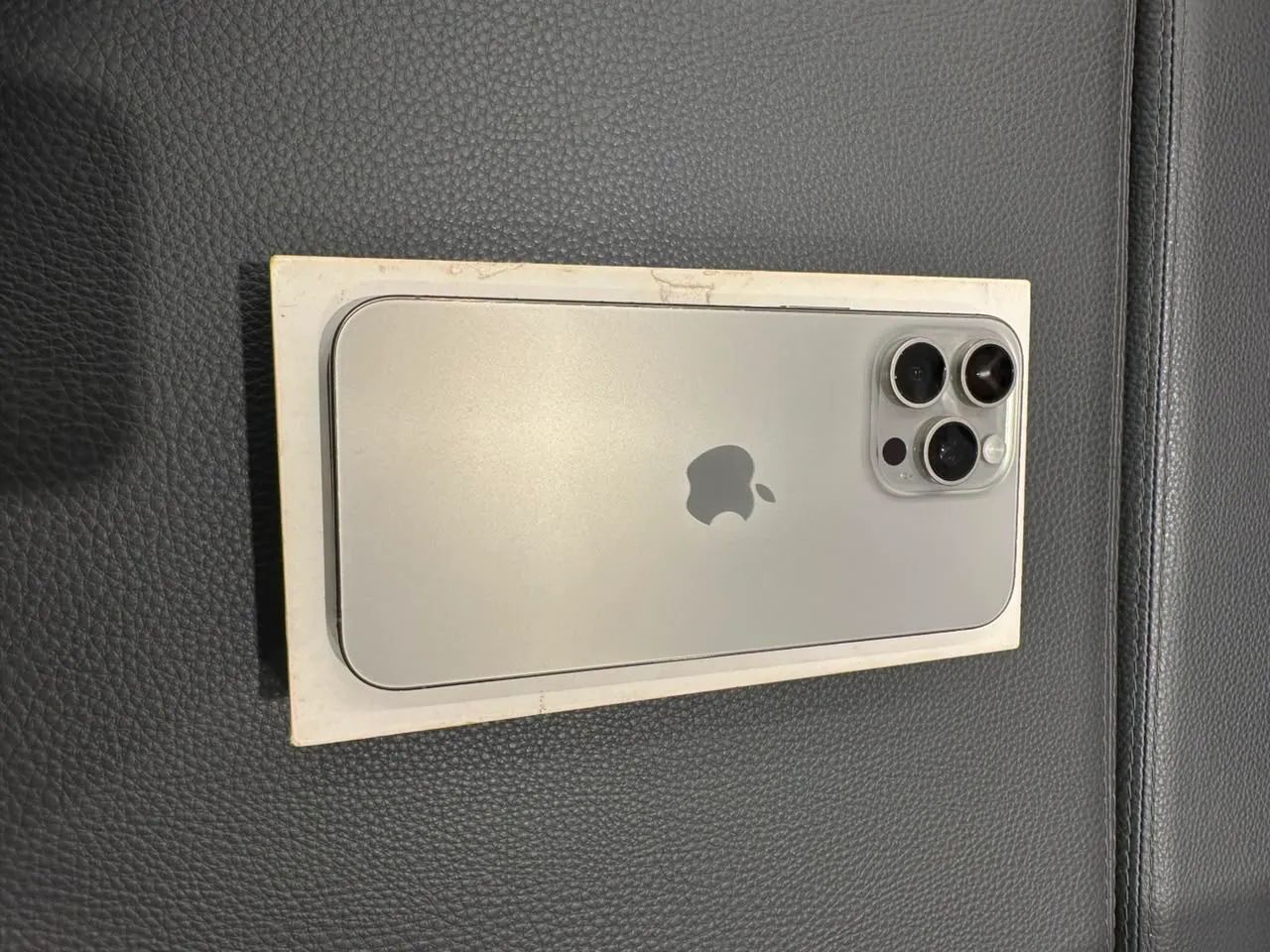 iPhone 15 Pro Max 