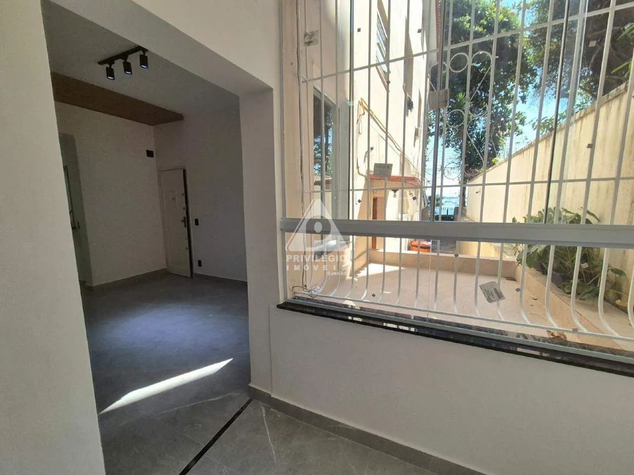 Sala e quarto reformado na Urca, com vista mar - Foto 5