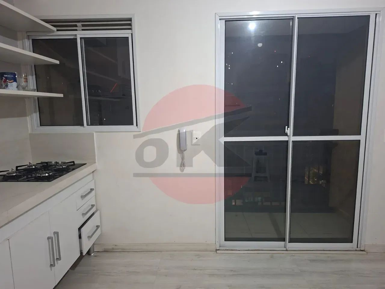 Bom studio a apenas 4 quadras da estação de metrô Liberdade - Foto 2