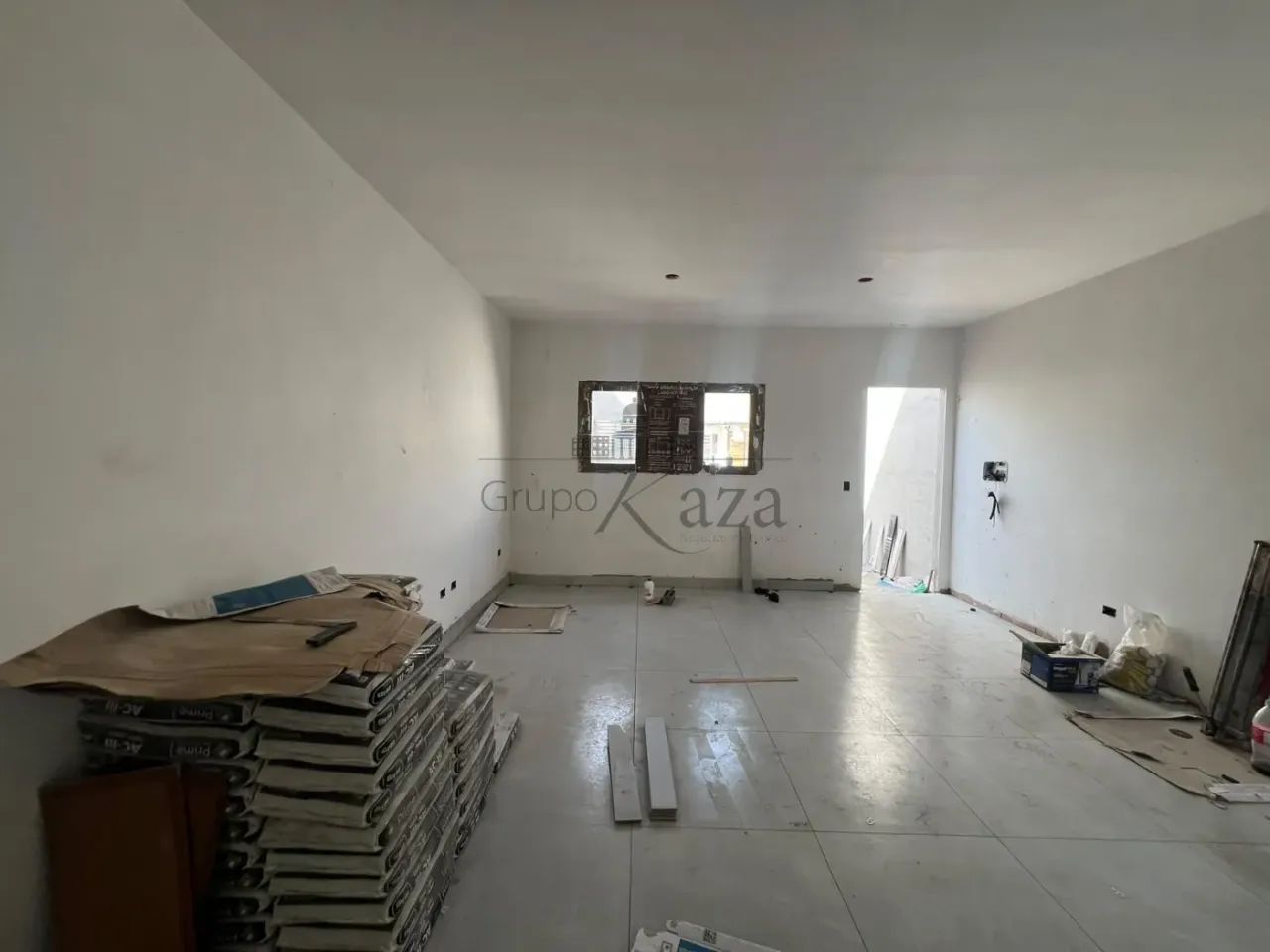 Casa - Vila Industrial - 3 Dormitórios - 110m².