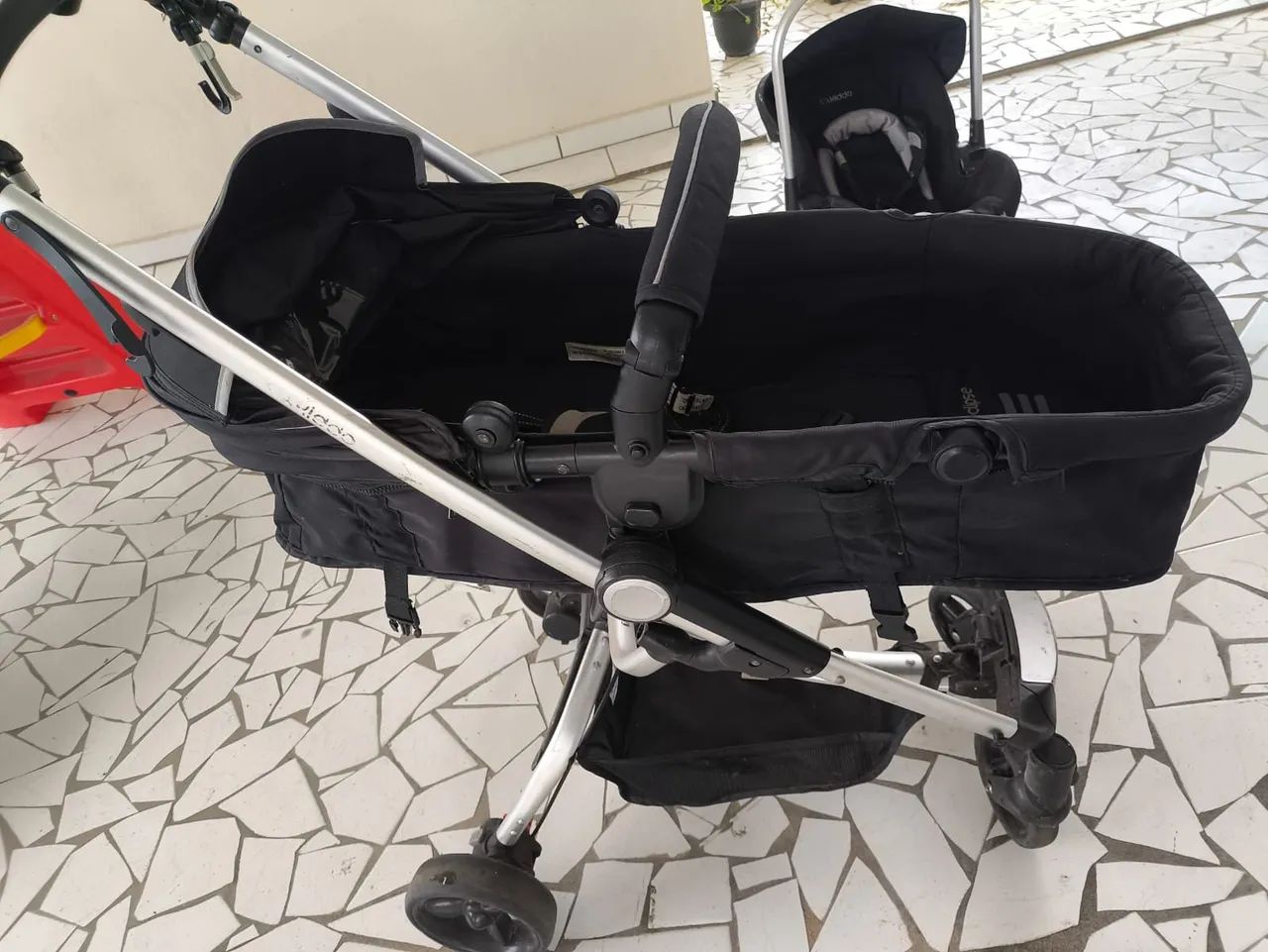 Vende-se carrinho de bebê  - Foto 2