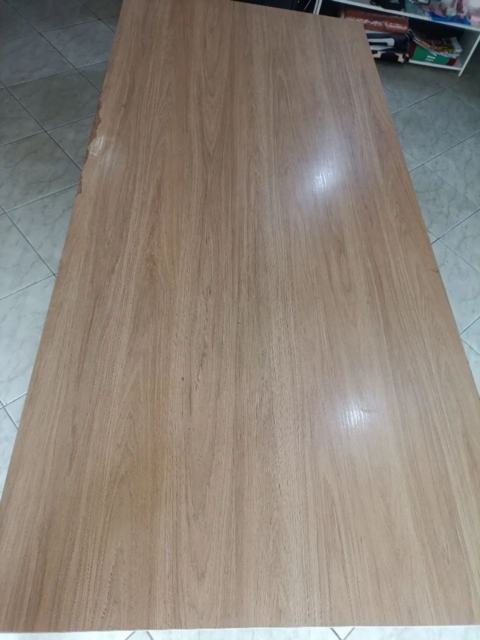 Mesa de loja grande