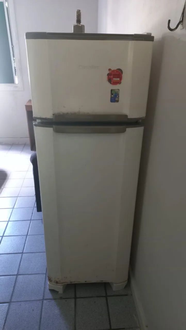Vende se geladeira usada 
