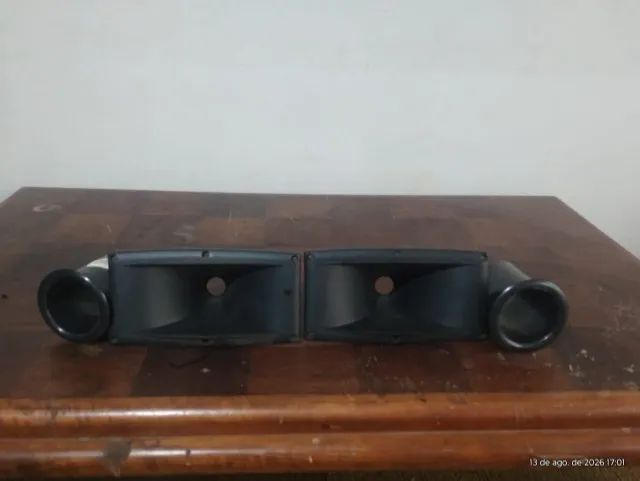 2 cornetas e 2 dutos de plástico - Foto 2