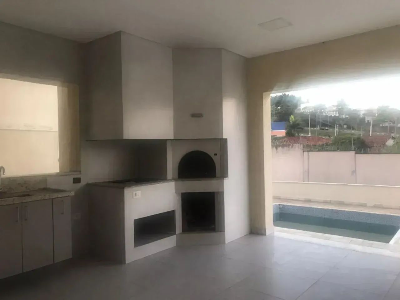 Casa para Locação- em condomínio 3 Suítes com Piscina-  Residencial Real Park - Arujá - SP - Foto 2