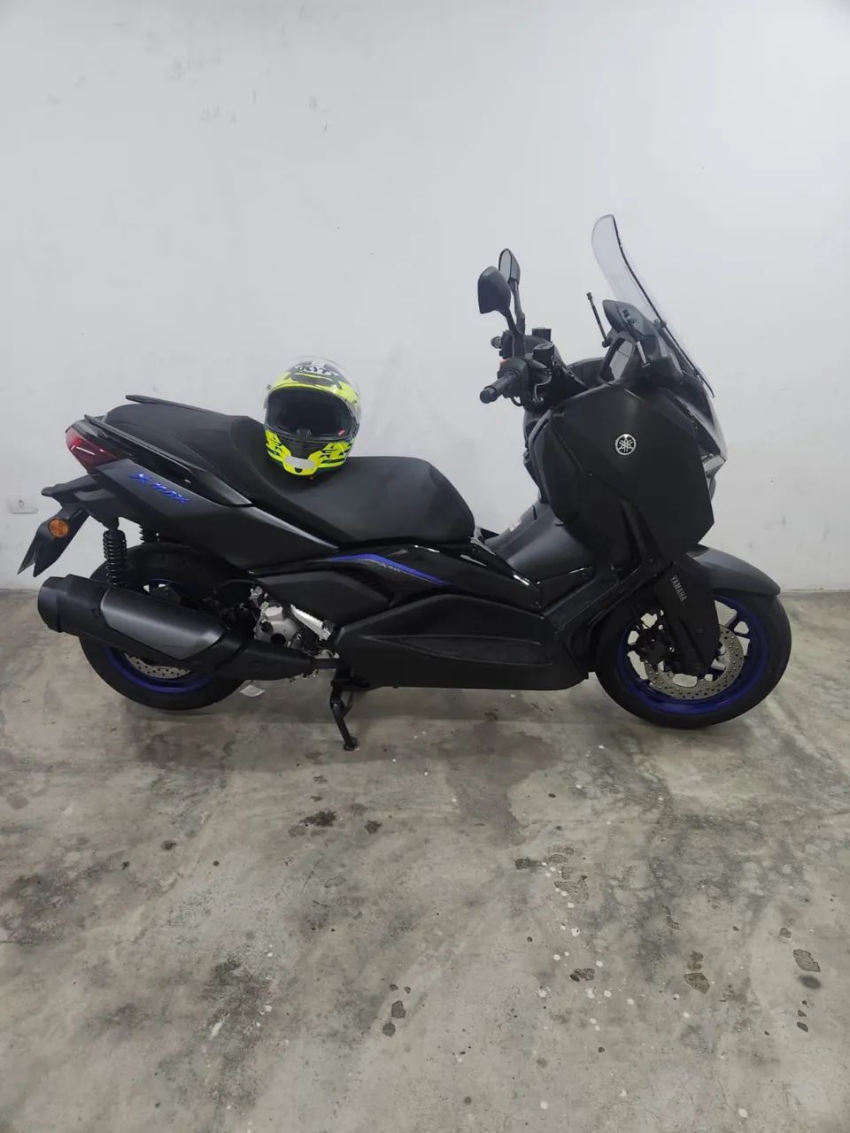 xmax 300 connected - Foto 3