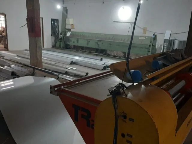 CONTRATANDO-INSTALADOR DE CALHAS  PROFISSIONAL DE CALHAS