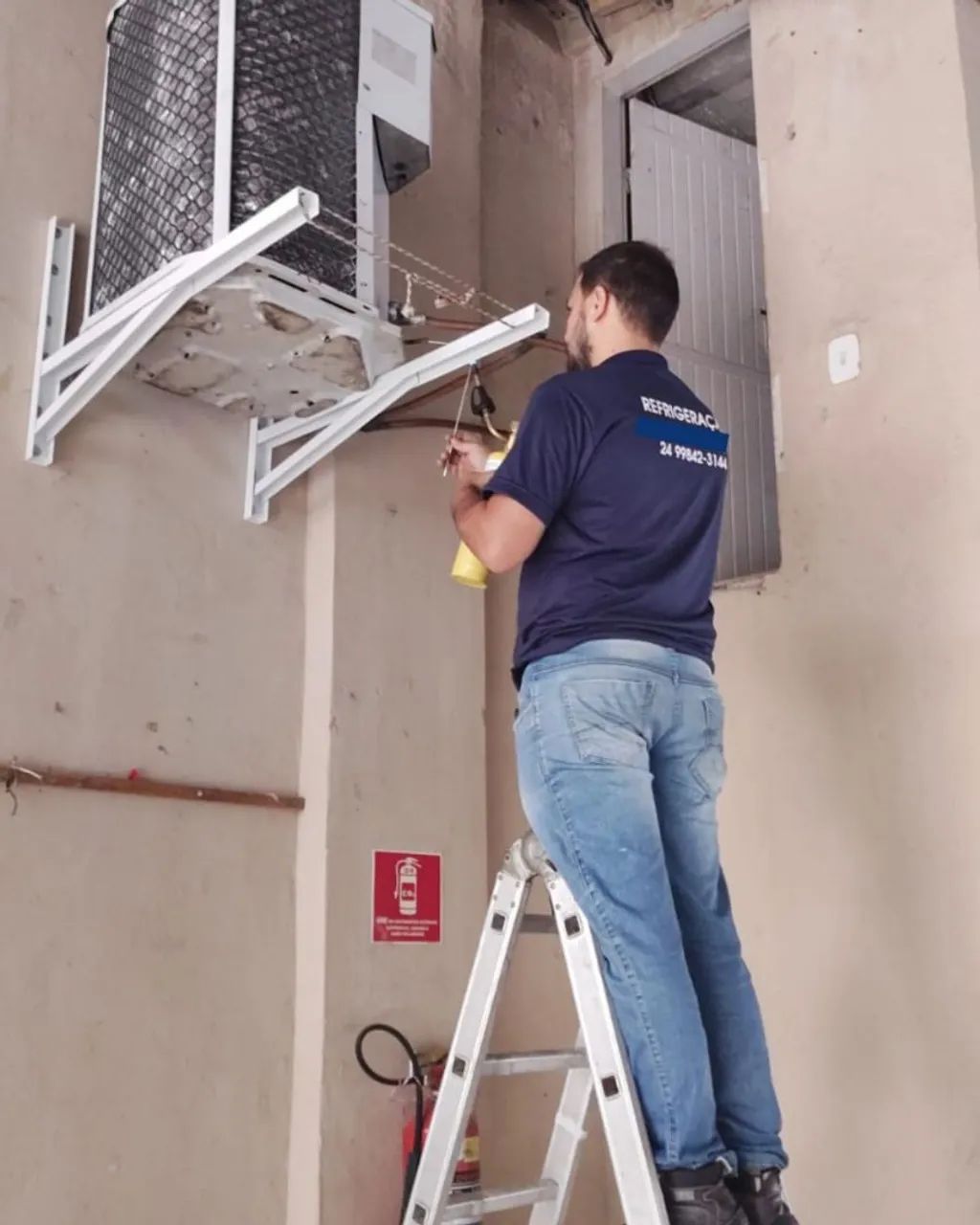 Instalação e Conserto de Ar-Condicionado Split, Inverter, Janela, K7 e Piso Teto - Foto 2