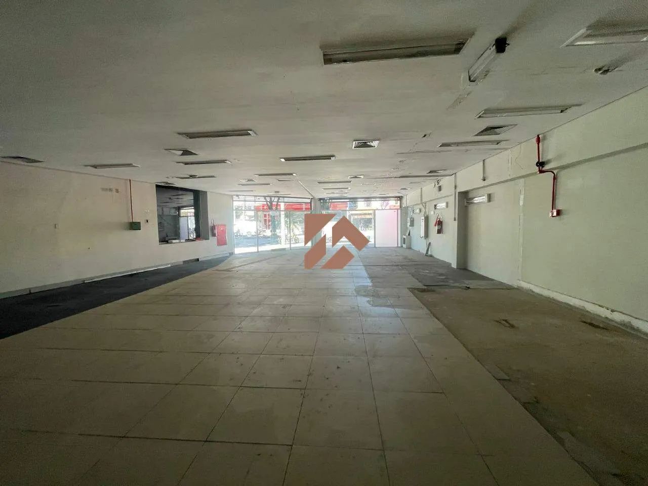 Loja Comercial para Aluguel no Horto (BH)  350 m²