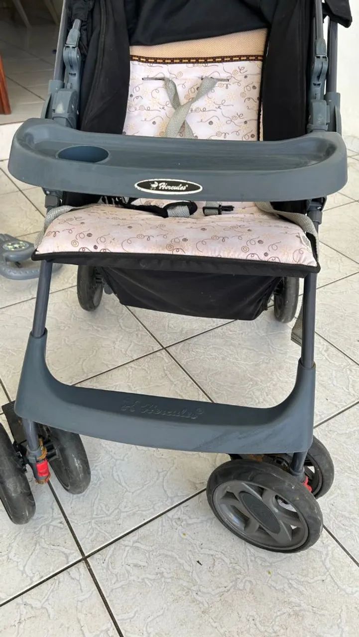 VENDO CARRINHO DE BEBE HERCULES POUCO USADO - Foto 3