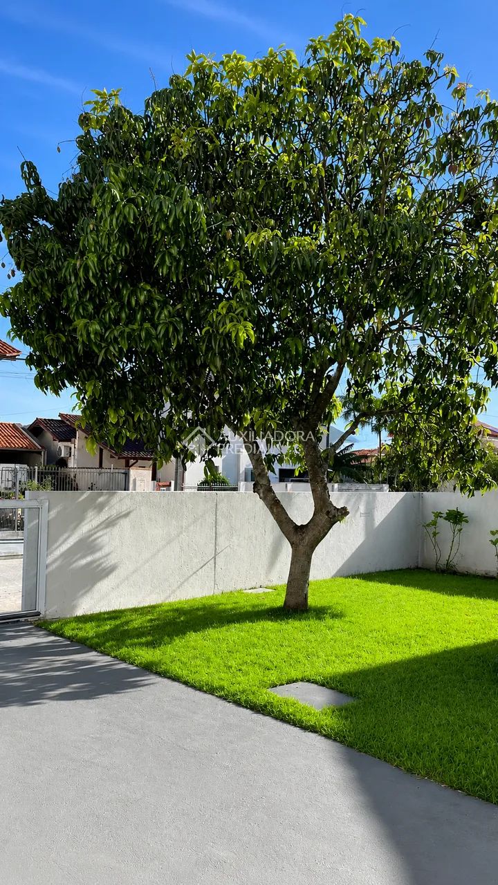 Casa com 3 quartos e 200m ² à venda em Carianos, Florianópolis. - Foto 4