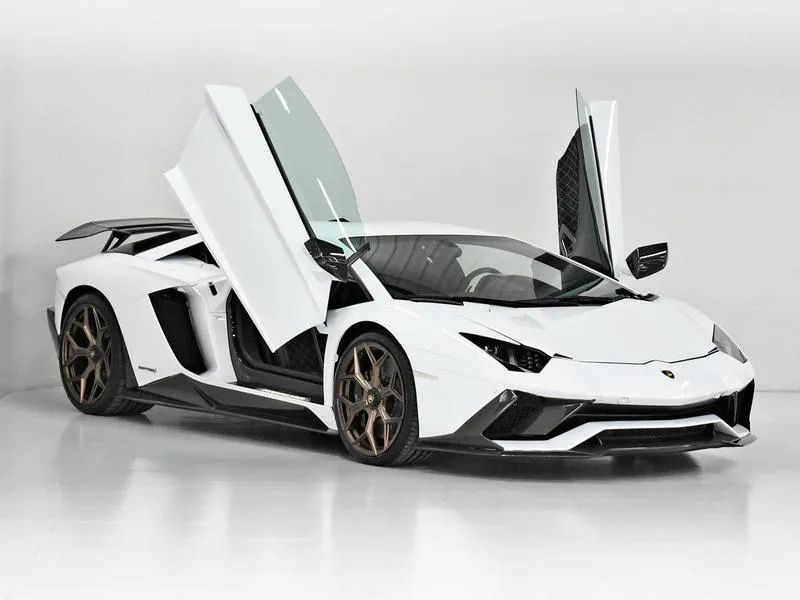 Lamborghini Aventador S LP 740-4, foto 8 de 20