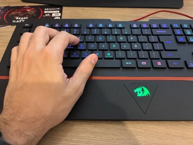 Teclado Gamer Membrana Redragon Karura 2 - RGB ABNT2 Preto - K502RGB