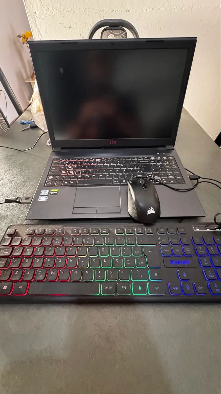 Notebook gamer pra sair rápido 