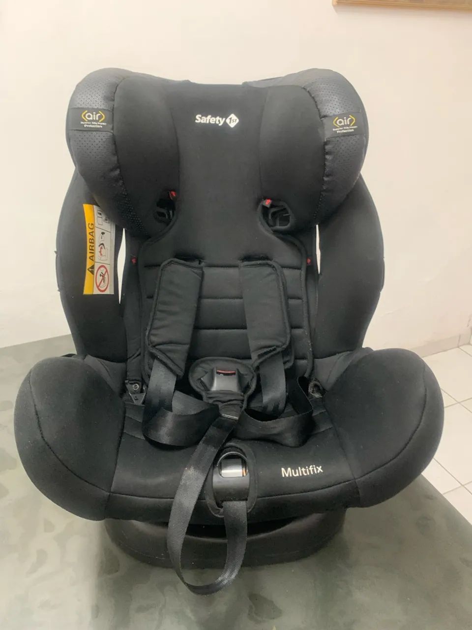 Cadeirinha Safety 1st. 0 a 36 kg com isofix