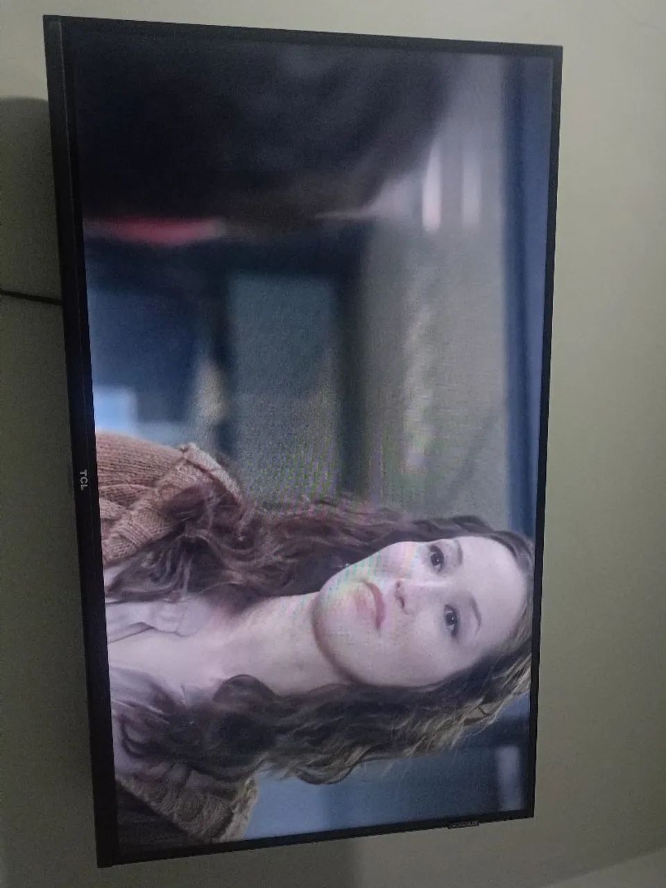 Tv TCL 33 polegadas nova !