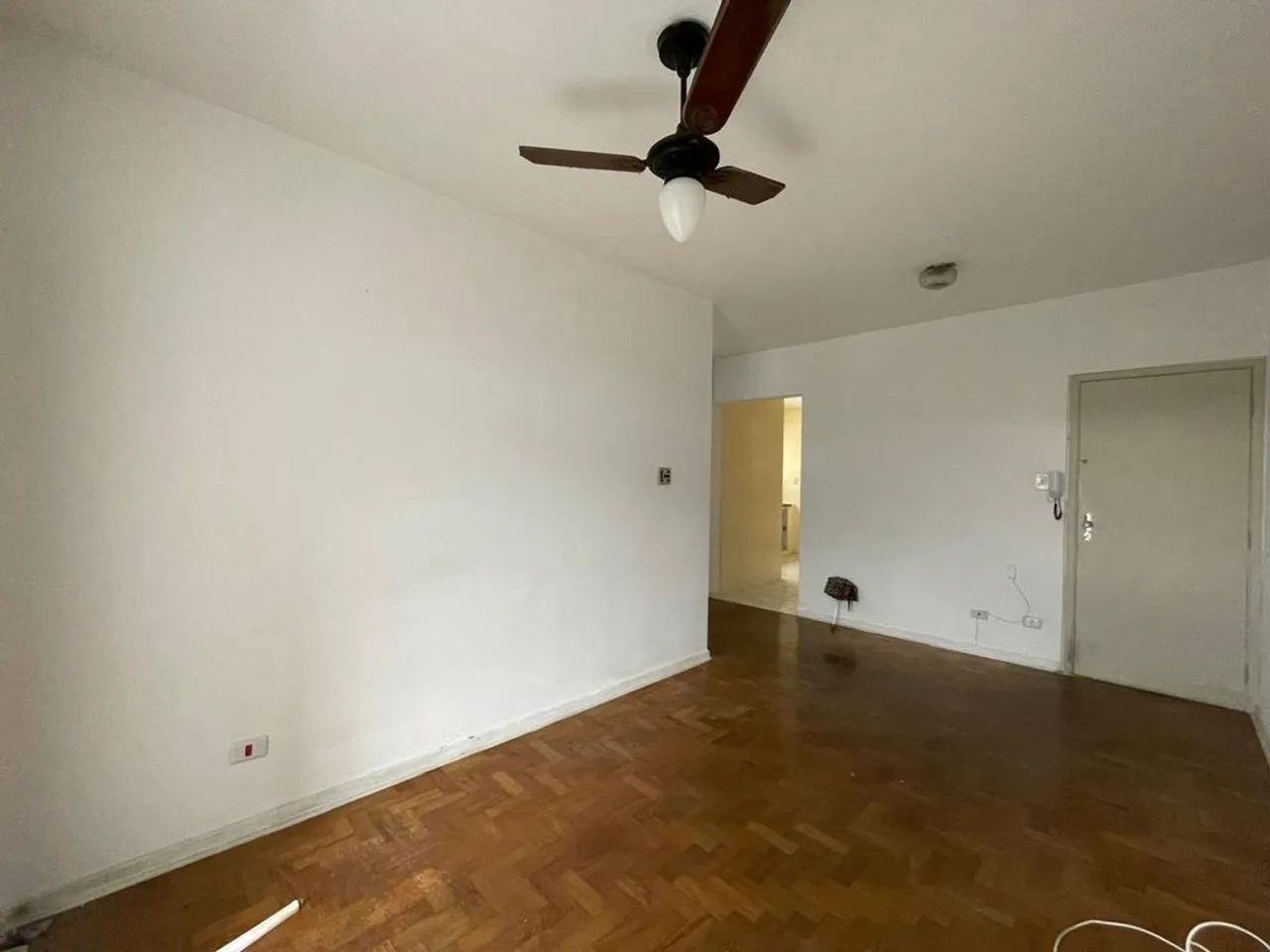 Apartamento de 2 Dormitórios com Sacada no Centro de Peruíbe - Foto 2