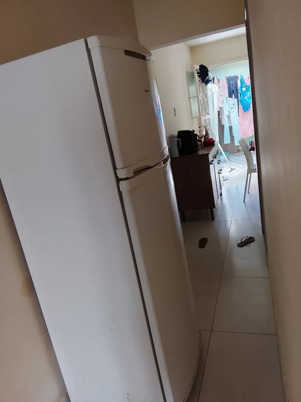 Geladeira pegando só a parte de cima 