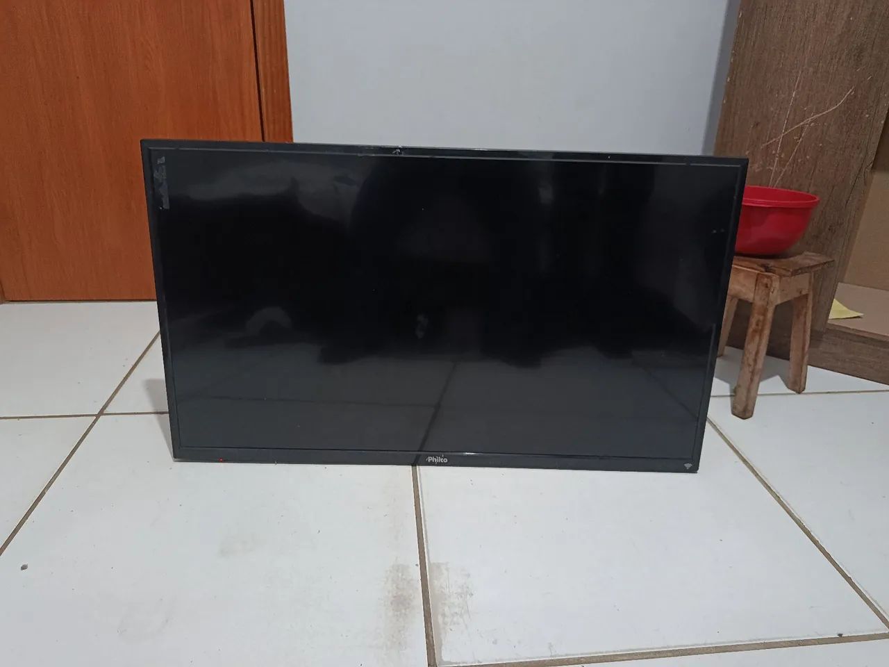 Tv Philco com tela quebrada 