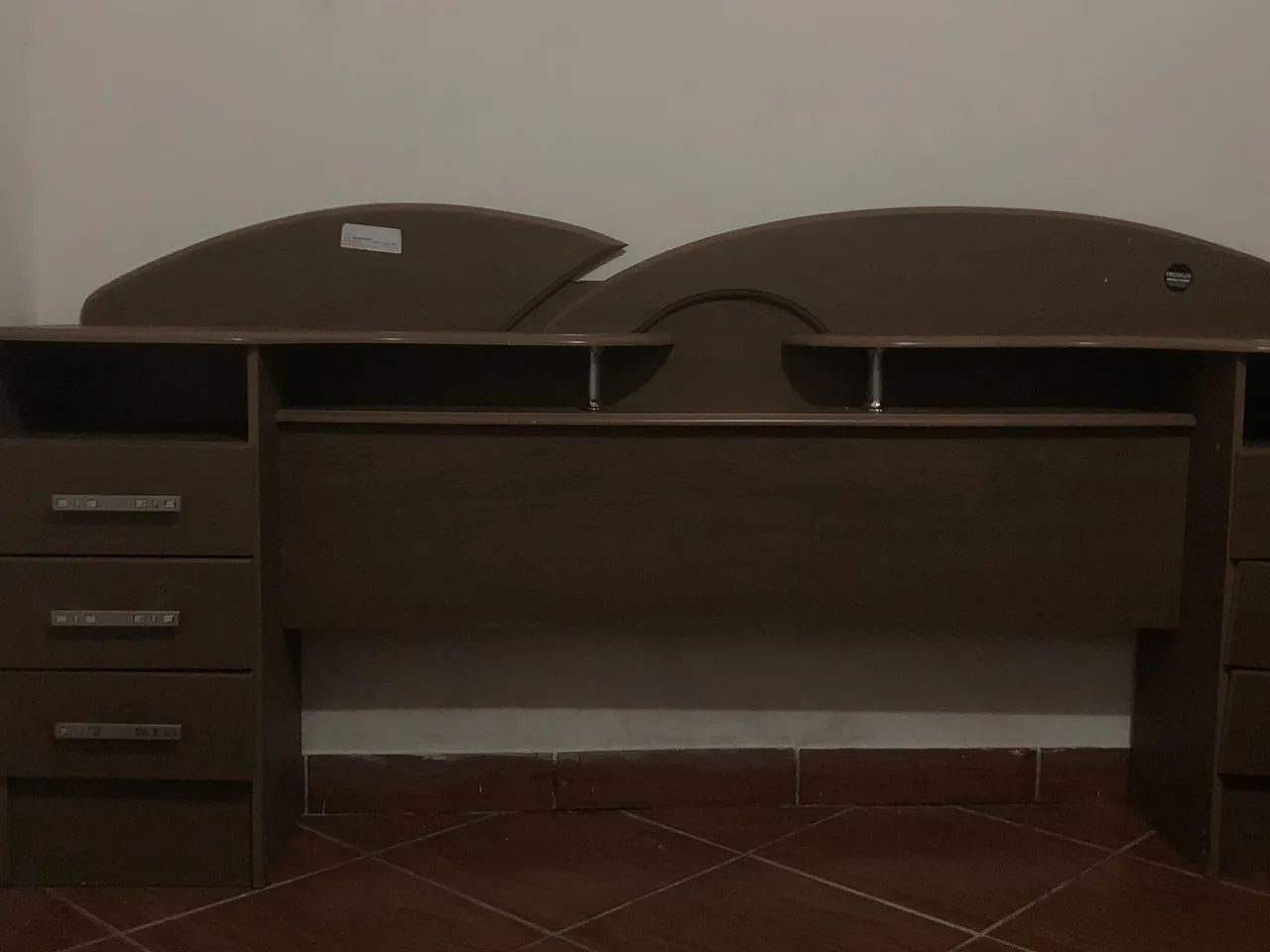Cabeceira de cama de madeira 