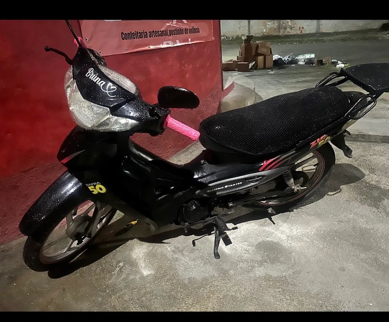 Moto zero dafra zig 50 , batendo até 70