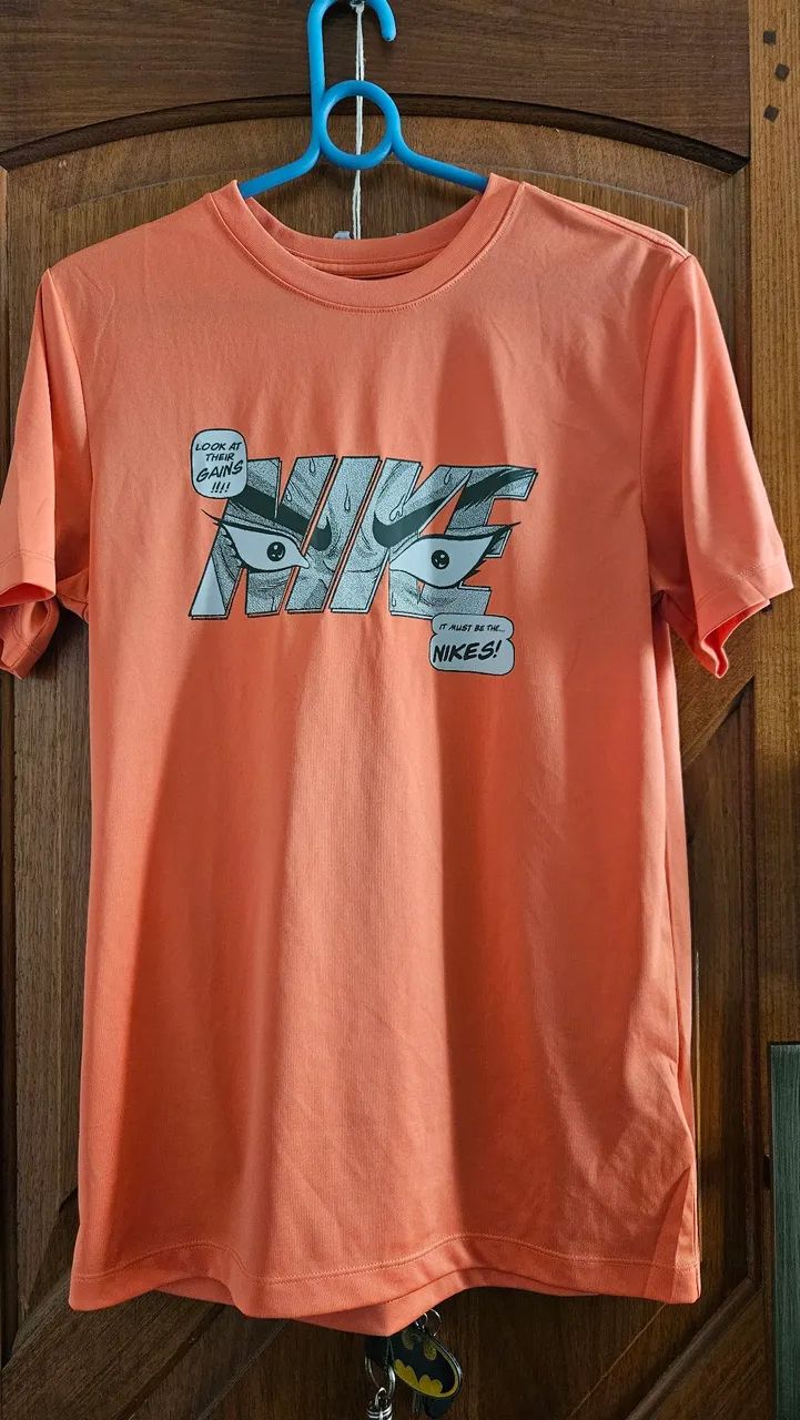 Camiseta nike anime 