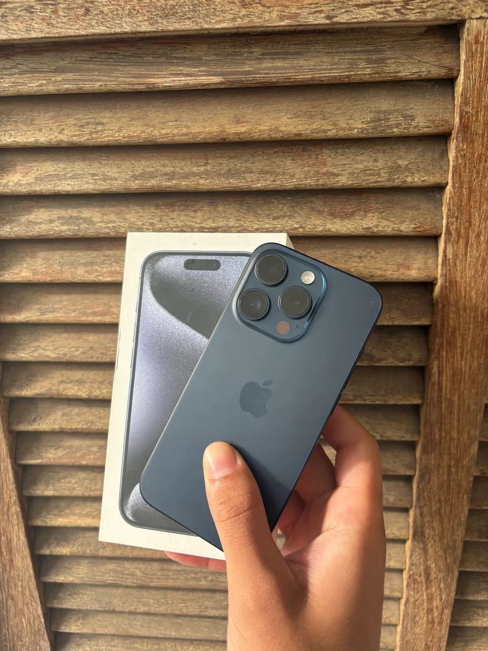 【良品】iPhone 15 pro｜256GB　バッテリー86% IPhone 15 Pro | 256GB | 86% - Celulares e Smartphones - Aeroporto