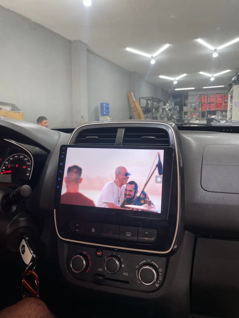 Central multimídia Android 9 polegadas 2 ram 32 memória interna  - Foto 2