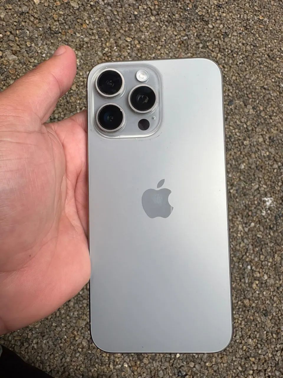 Vende- se iPhone 15 pro max 256 GB semi-novo - Foto 5
