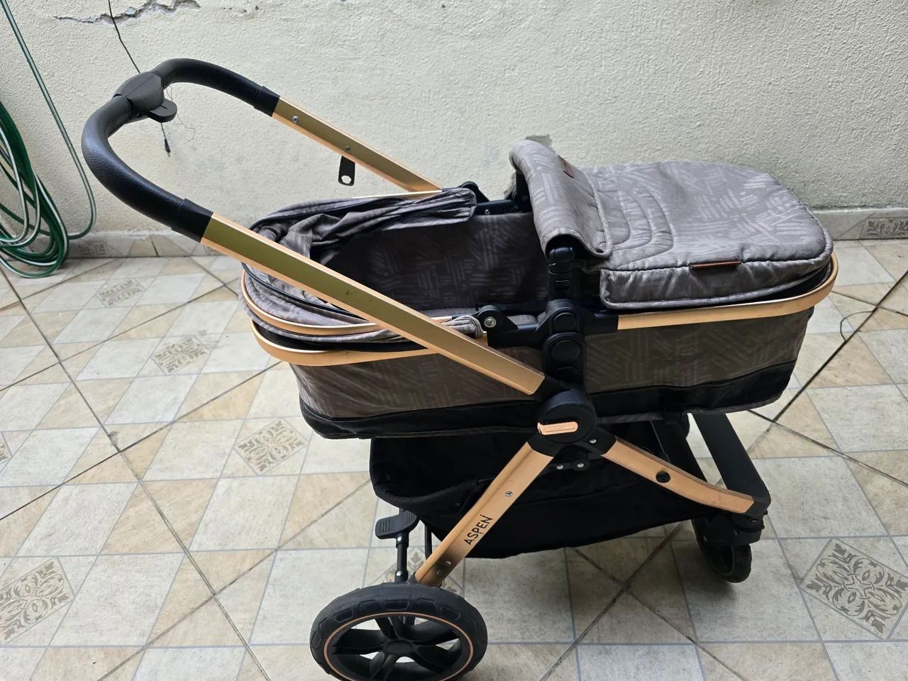 carrinho de bebê 