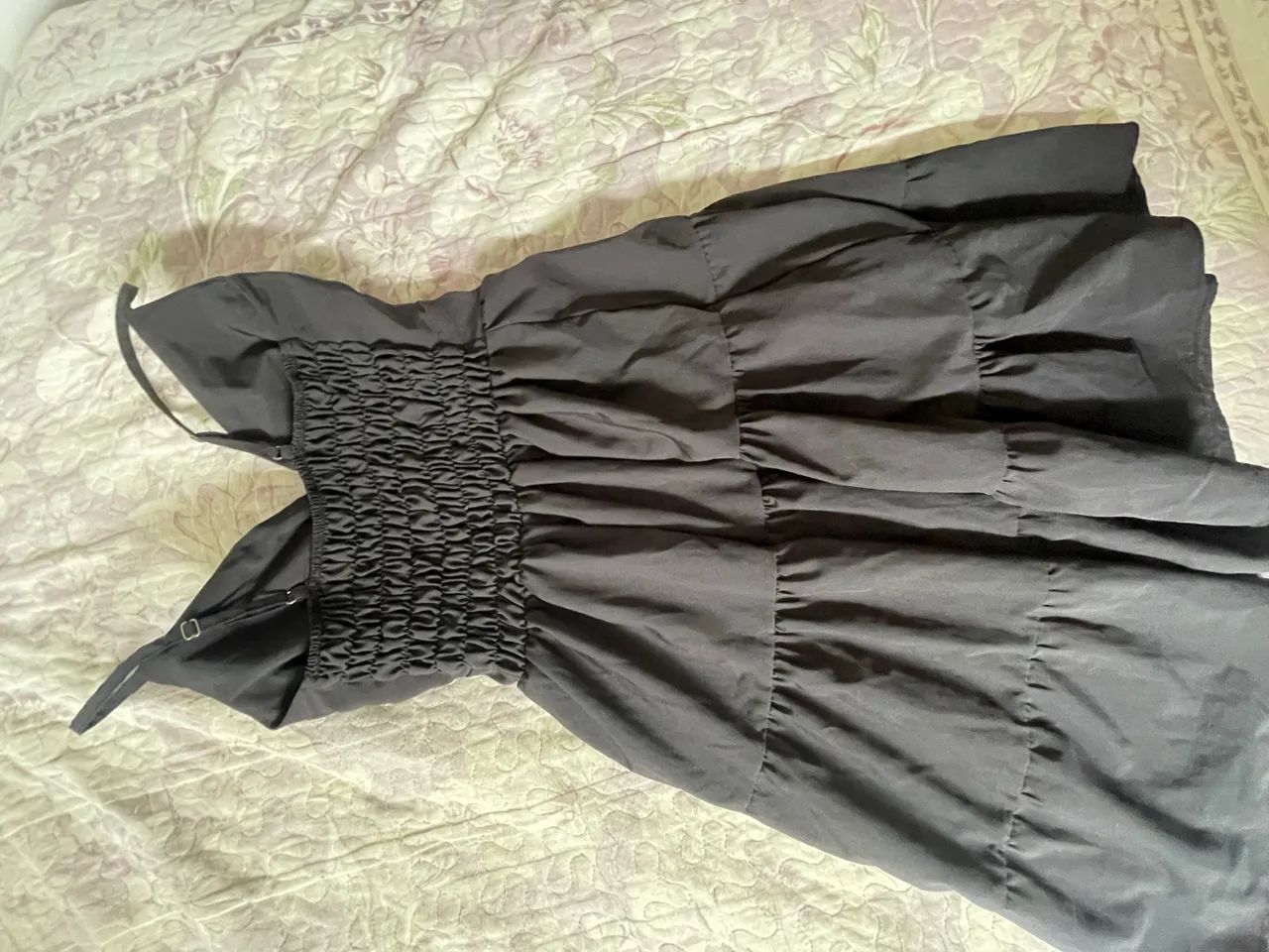 Vestidos preto e rosa - Foto 2