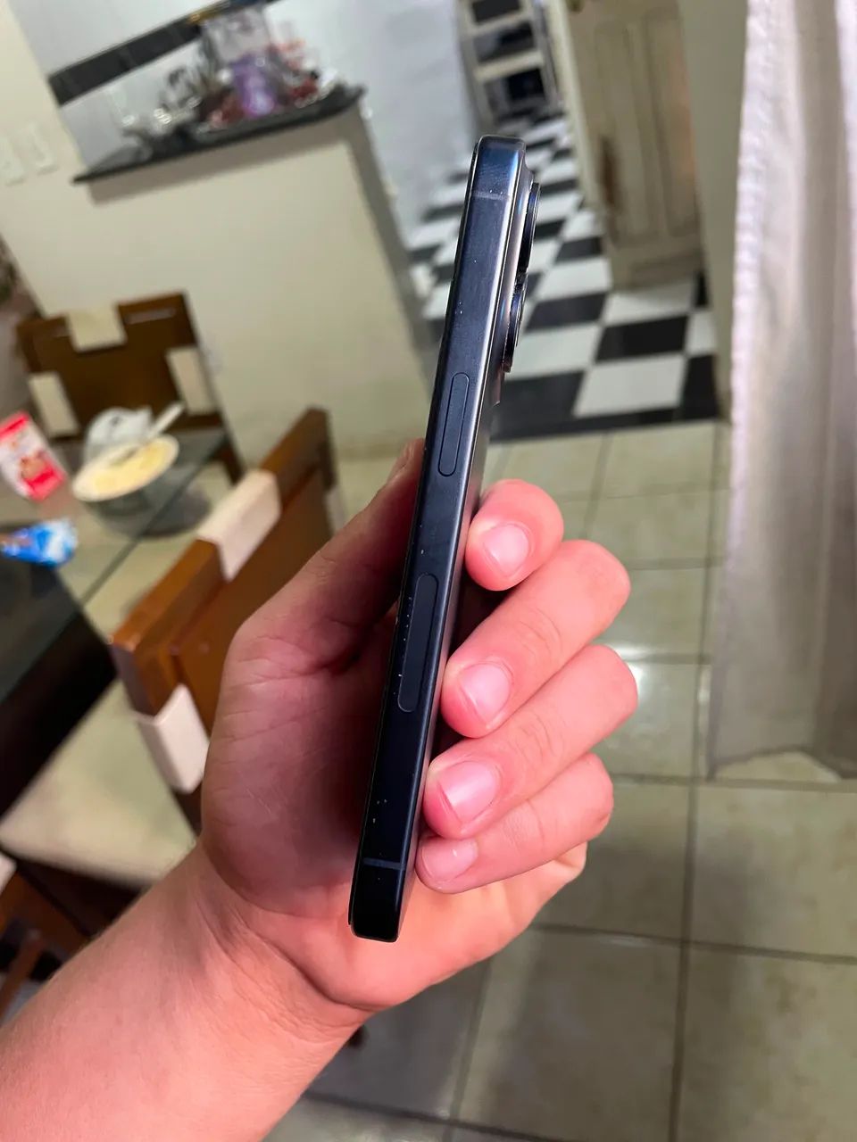 IPHONE 15 Pro 83% de bateria 128gb - Foto 5