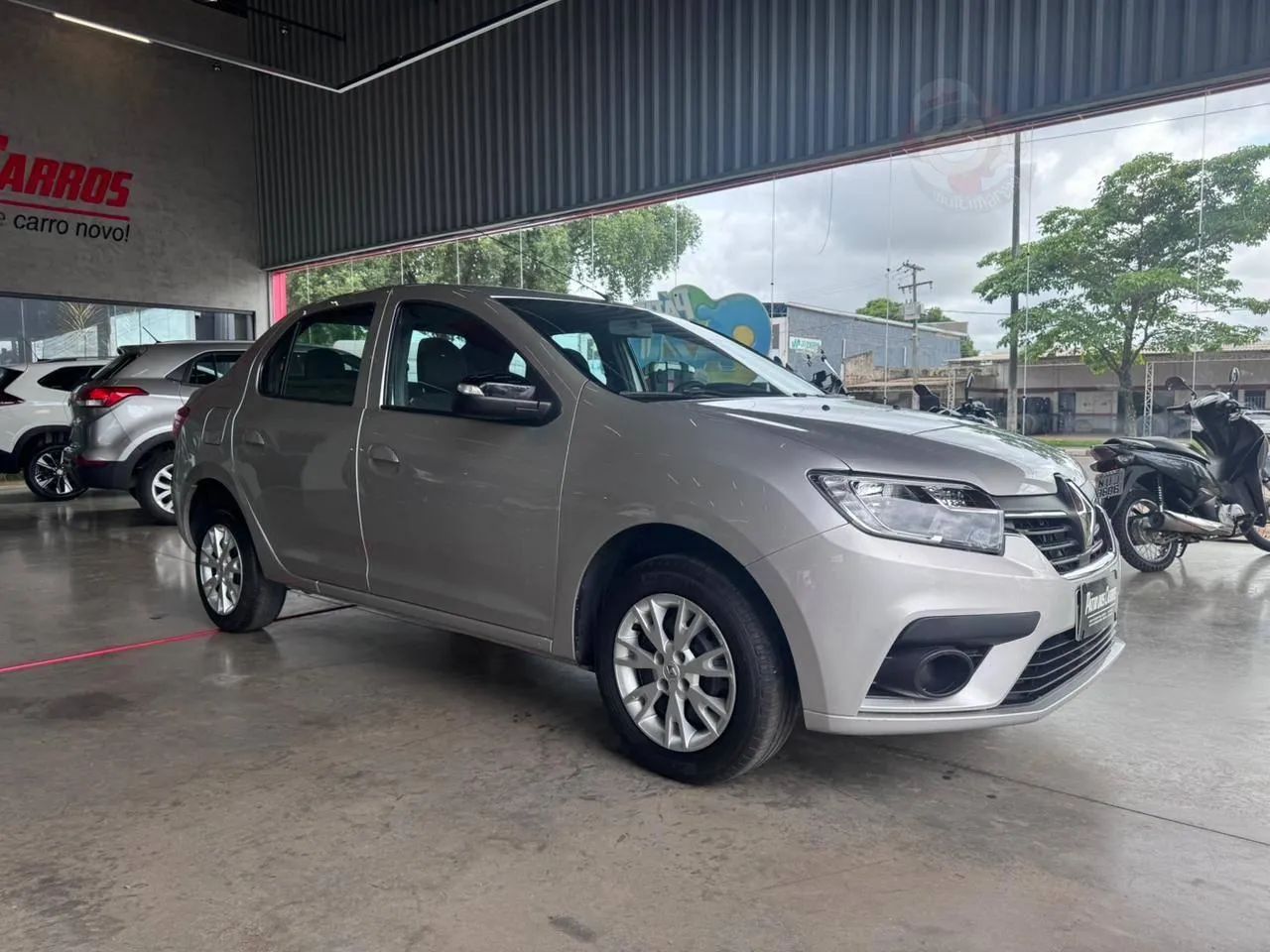 Renault Logan Zen Flex 1.0 12V 4P Mec. 2025 - Foto 4