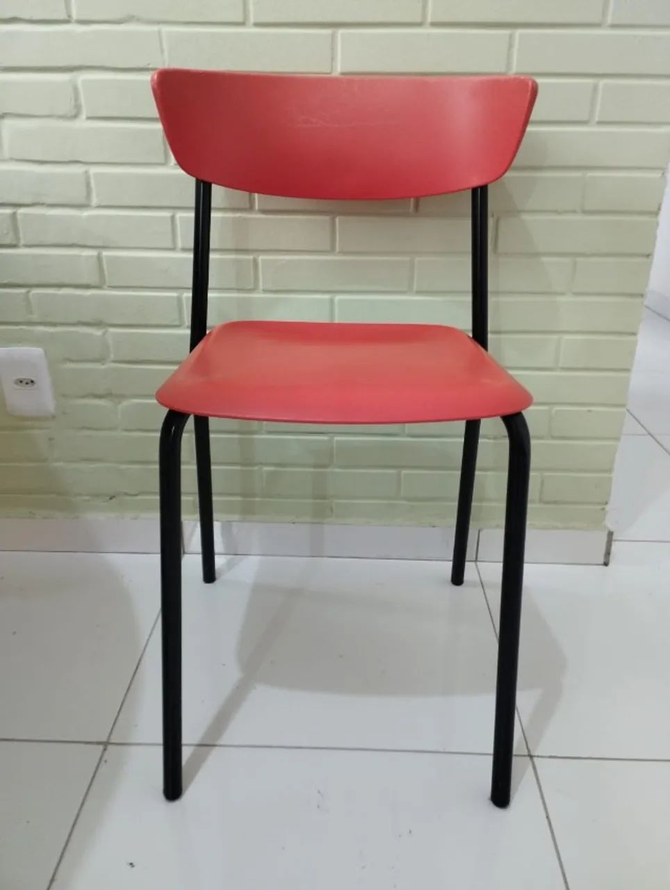 Cadeira Bit Vermelha Usada
