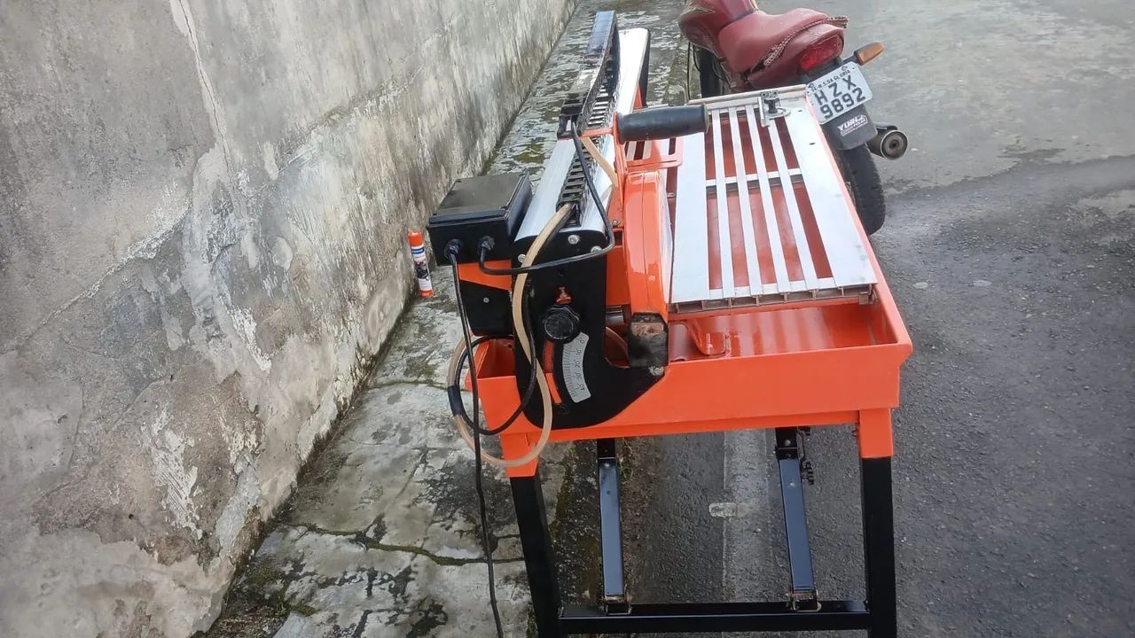 Cortador de Cerâmicas e Porcelanatos com Bancada 220V - Foto 5