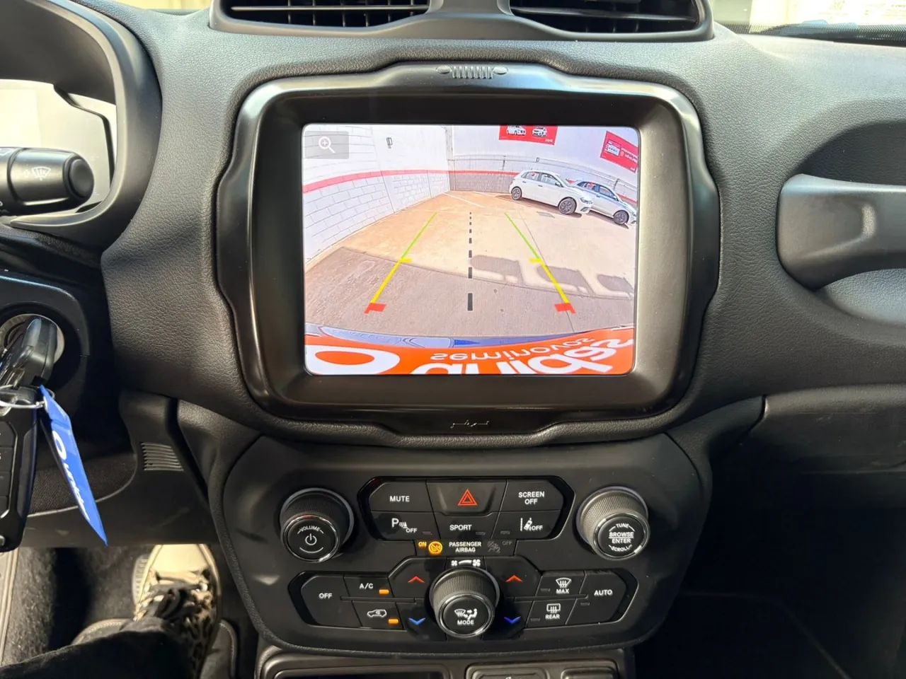 Jeep Renegade Long. T270 1.3 TB 4X2 Flex Aut. 2025 - Foto 8