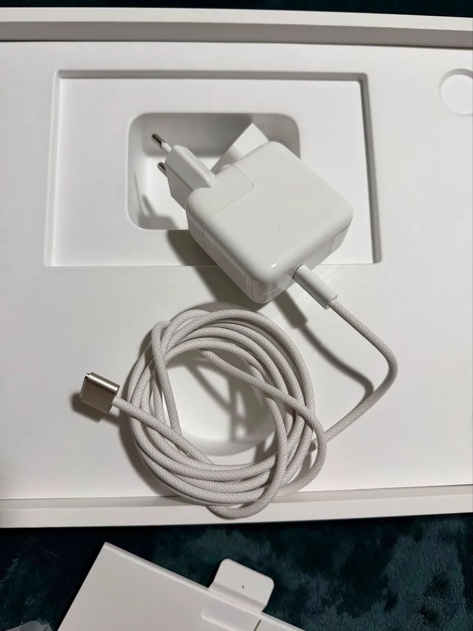 MacBook M4 AIR 2025