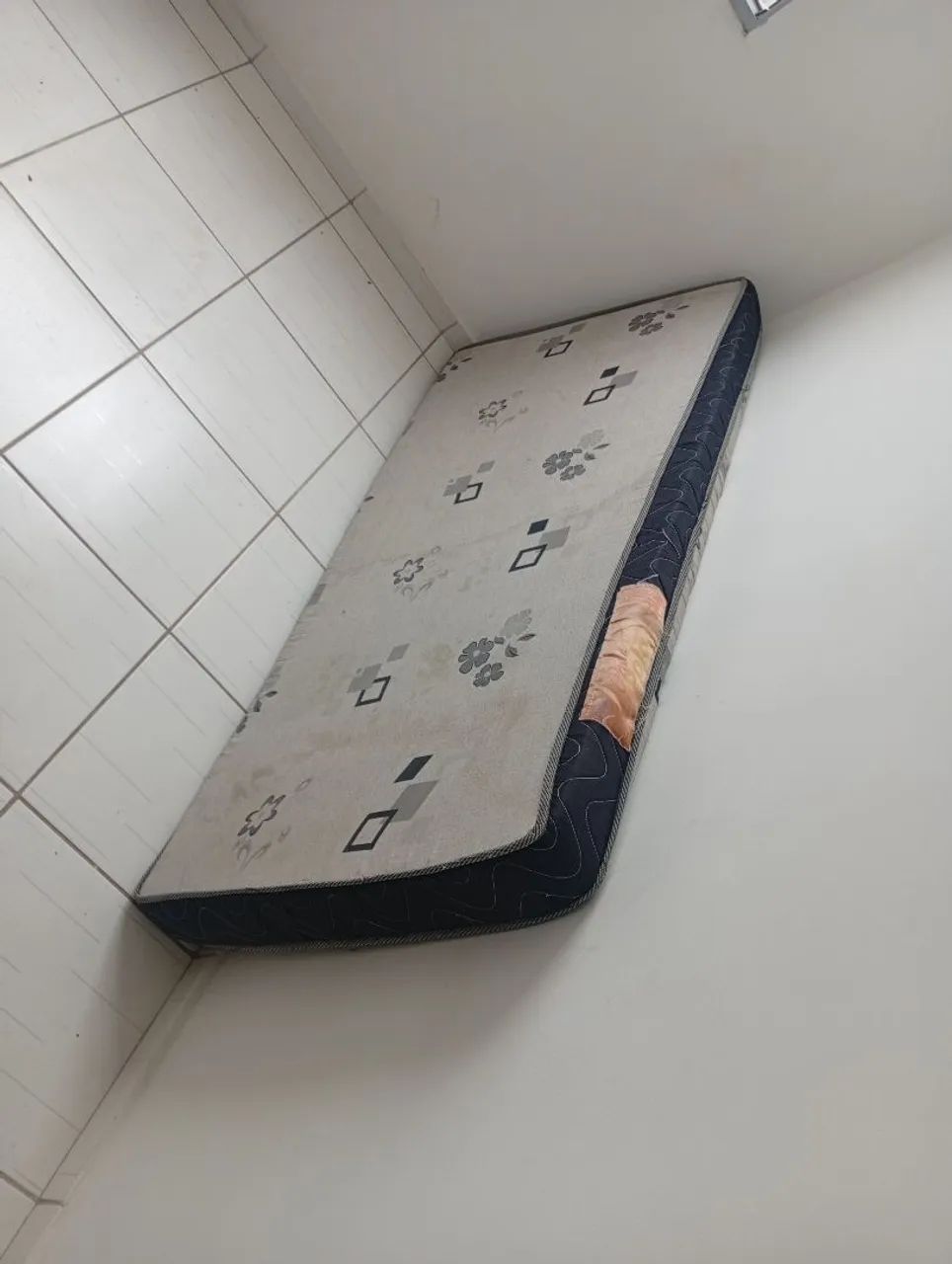 Cama solteiro e painel para tv - Foto 4