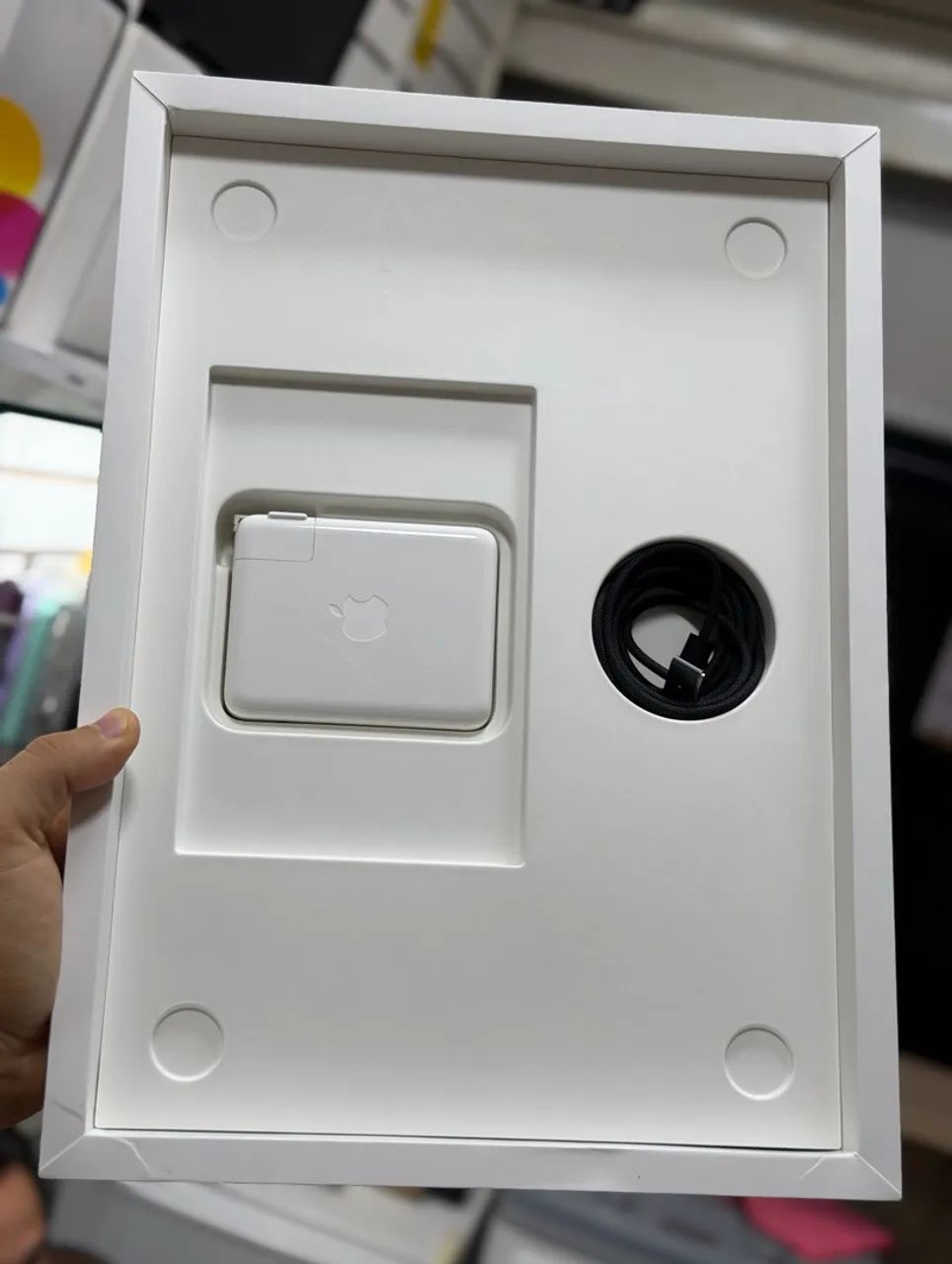 Macbook pro 16 polegadas chip m3 pro 18gb / 512gb bateria 100% LOJA FÍSICA ( 18 / 512 ) - Foto 4