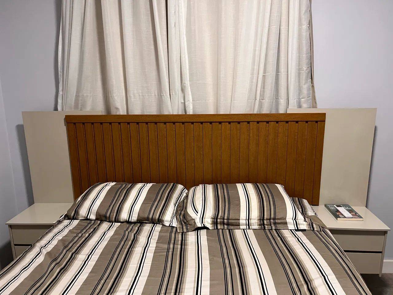 Cabeceira de cama com criado mudo  - Foto 4